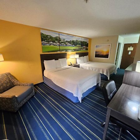 Days Inn By Wyndham Burlington East Haw River Εξωτερικό φωτογραφία