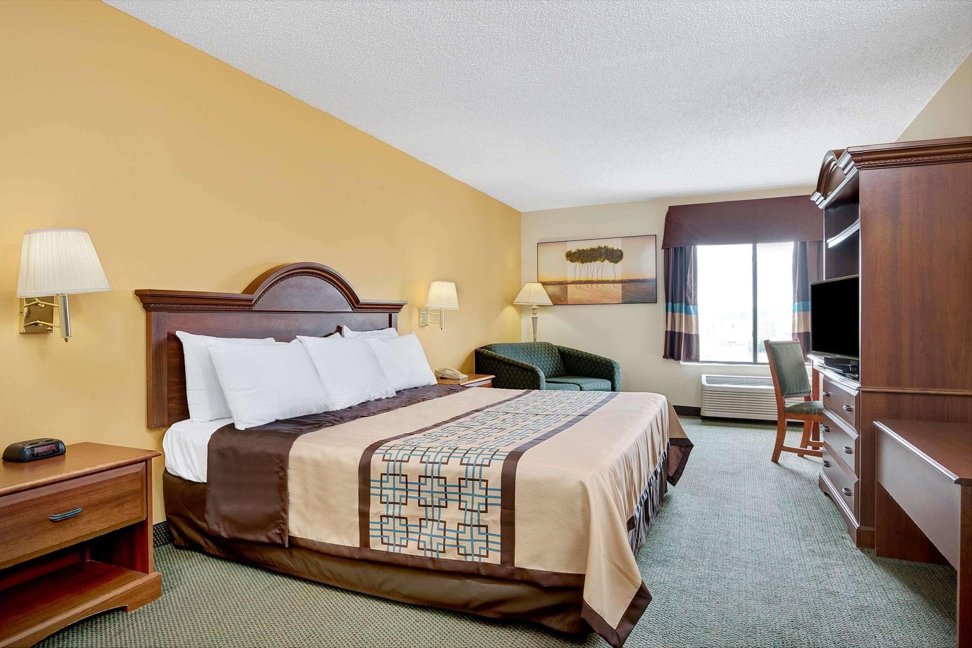 Days Inn By Wyndham Burlington East Haw River Εξωτερικό φωτογραφία